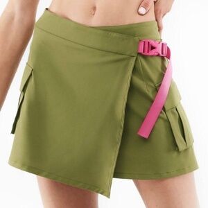 fabletics jillian wrap green buckle skirt m